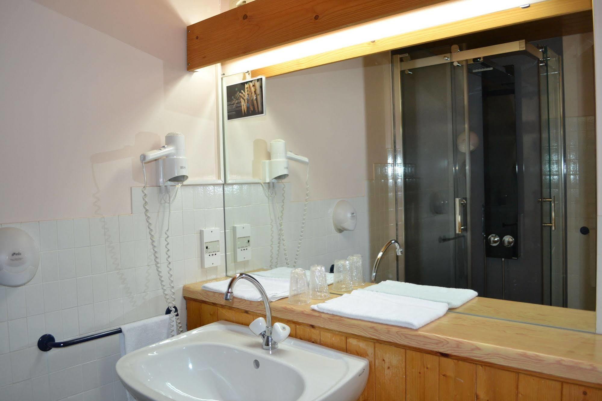 Hotel Du Golf Roanne Kültér fotó